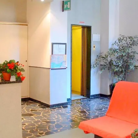 Prázdninový dům In The Heart Of Within Walking Distance Of The Lake Baveno