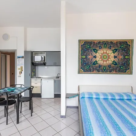 Prázdninový dům In The Heart Of Within Walking Distance Of The Lake Baveno
